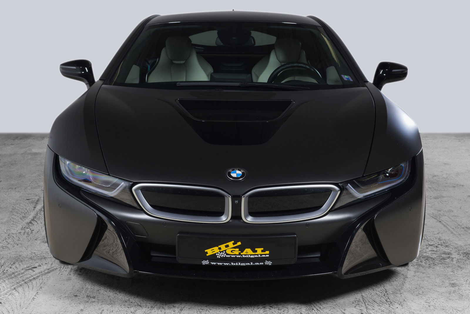 BMW-I8-BLACK-09